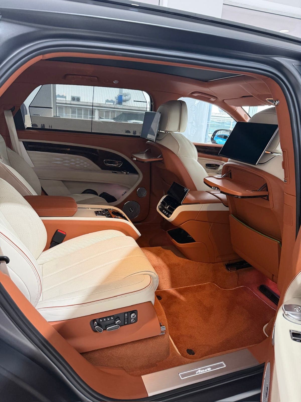 Bentley Bentayga — 4