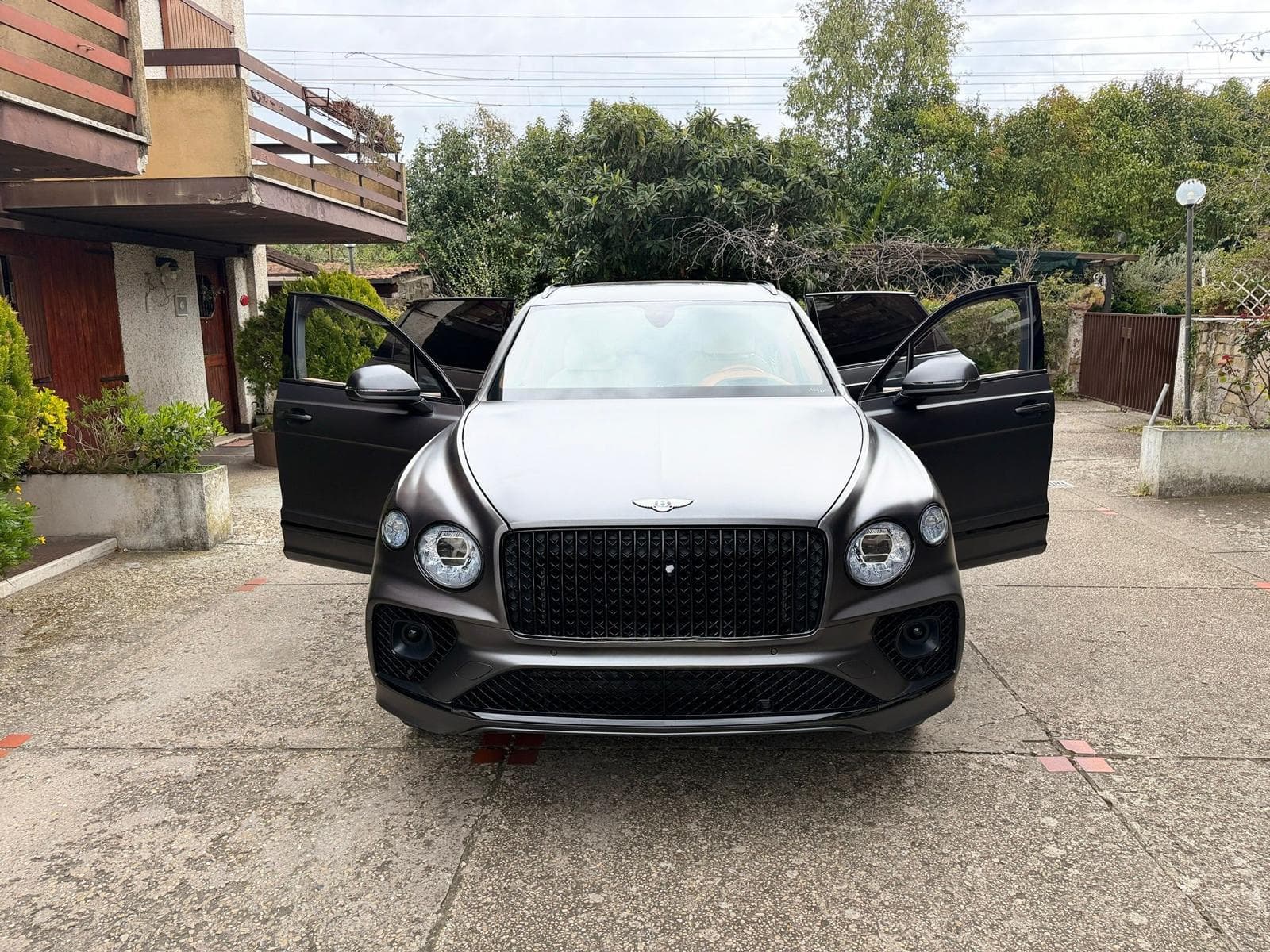 Bentley Bentayga — 7