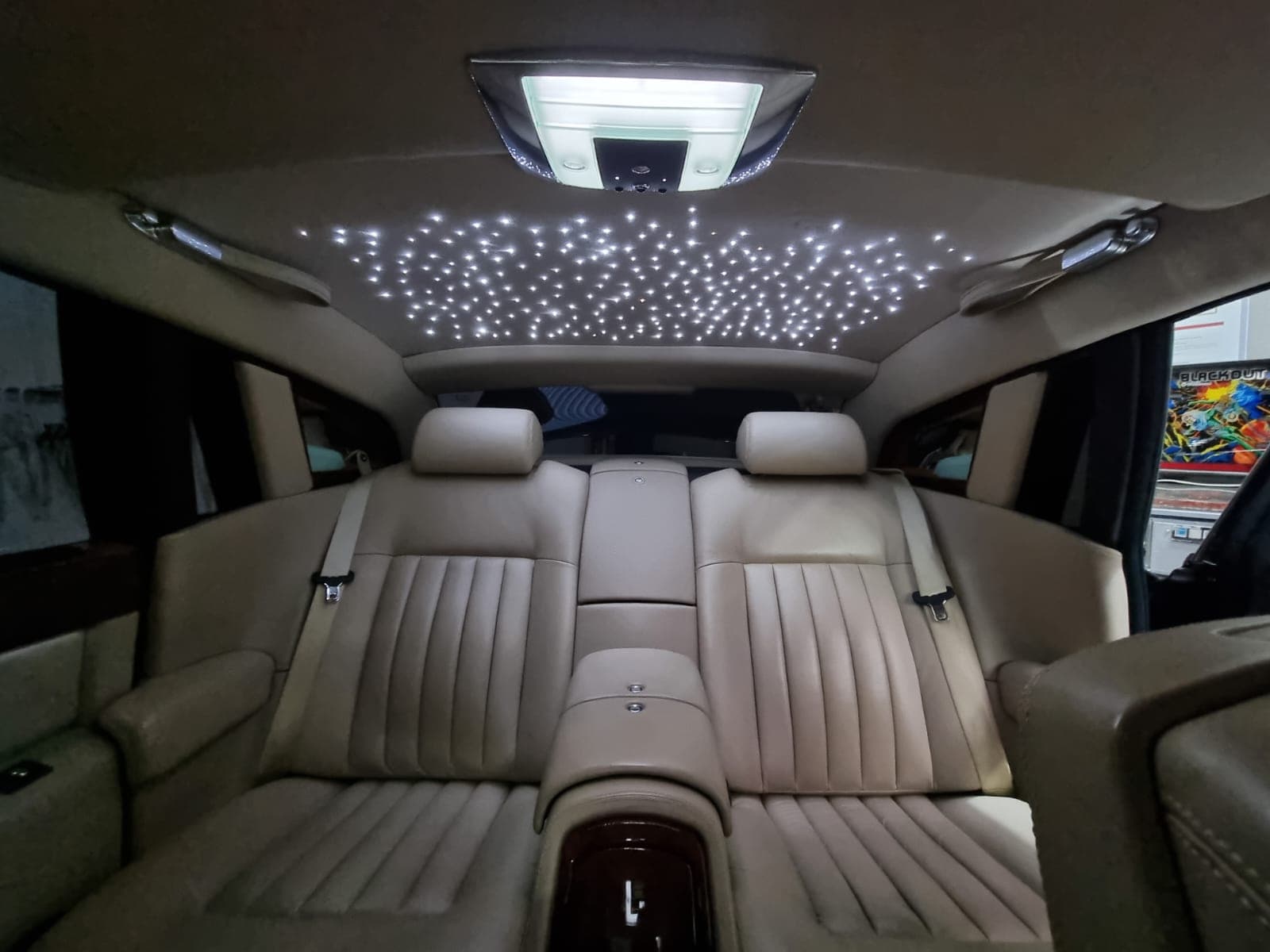 Rolls-Royce Phantom — 7